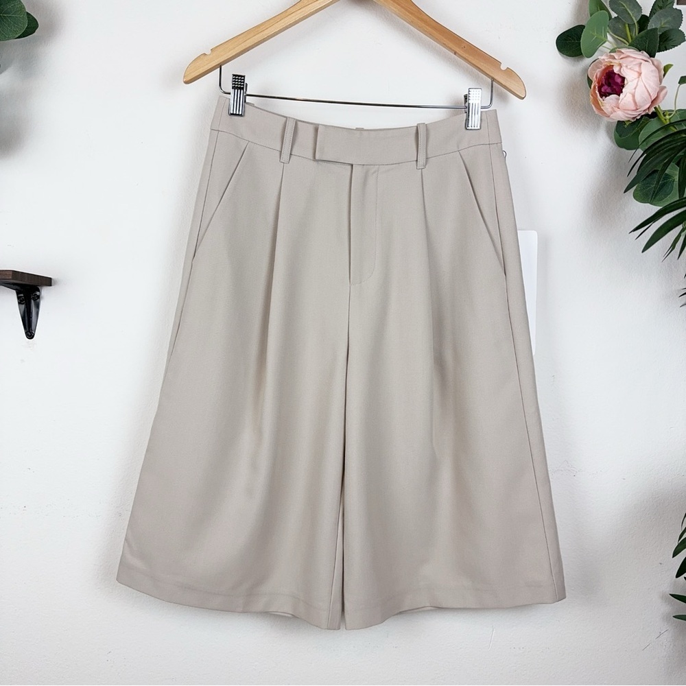 NWT NIA Daisy Bermudas Short in Shell Size Small - Picture 5 of 11